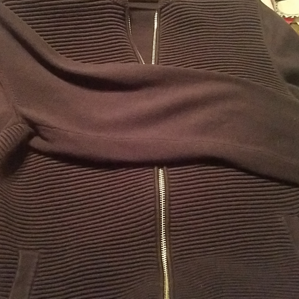 Sweater - Picture 2 of 4